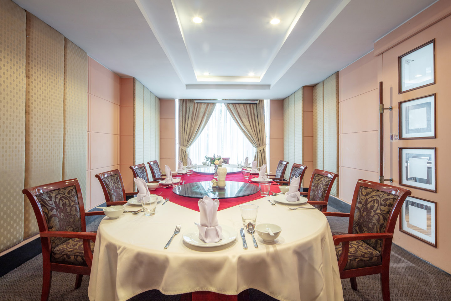Thiwaratree Restaurant
